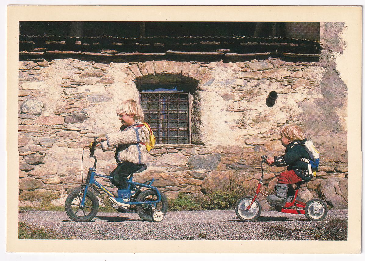 Carte Postale vélo enfants tricycle