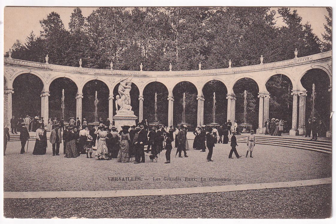Carte postale Versailles les grandes Eaux la colonnade