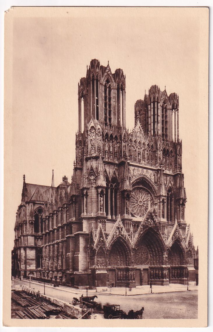 Carte postale la cathédrale de Reims avant la guerre