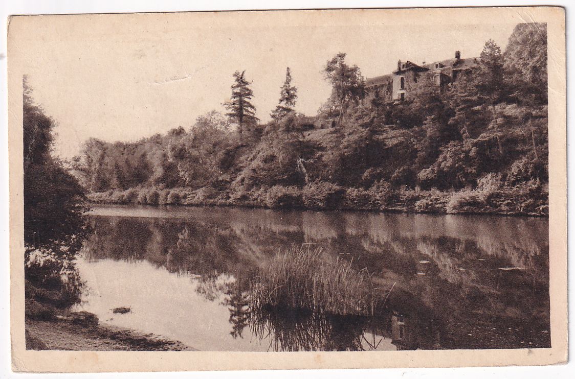 Carte postale le Prieuré des Vaux par Daon