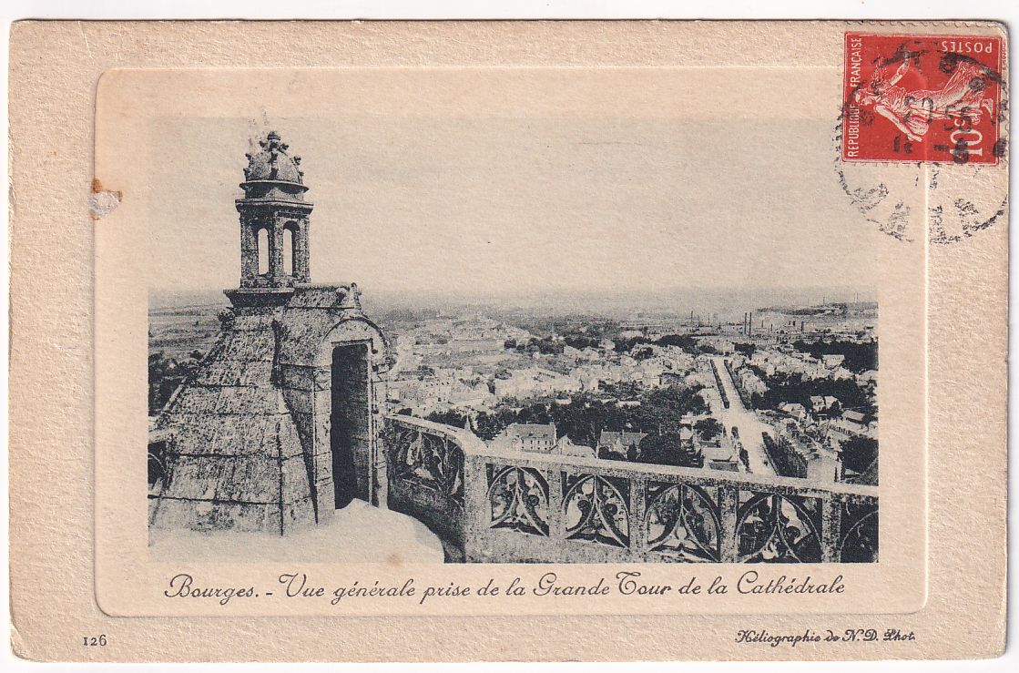 Carte postale Bourges vue générale prise de la grande tour de la cathédrale