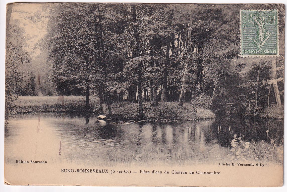 Carte postale Buno-Bonnevaux, pièce d'eau du château de chantambre