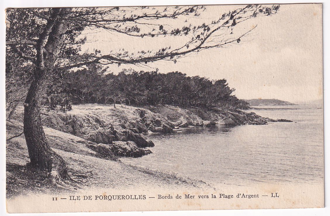 Carte postale Ile de Porquerolles bords de mer vers la plage d'Argent