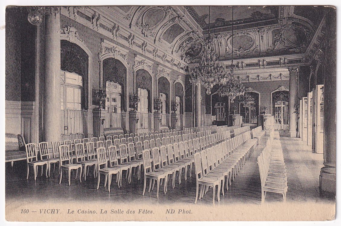 Carte postale Vichy le casino, la salle des fêtes