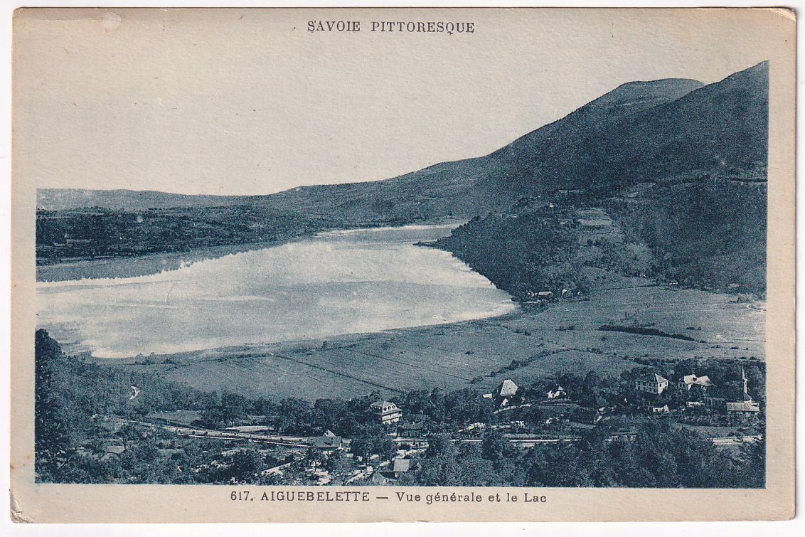 Carte postale Aiguebelette vue générale et le lac