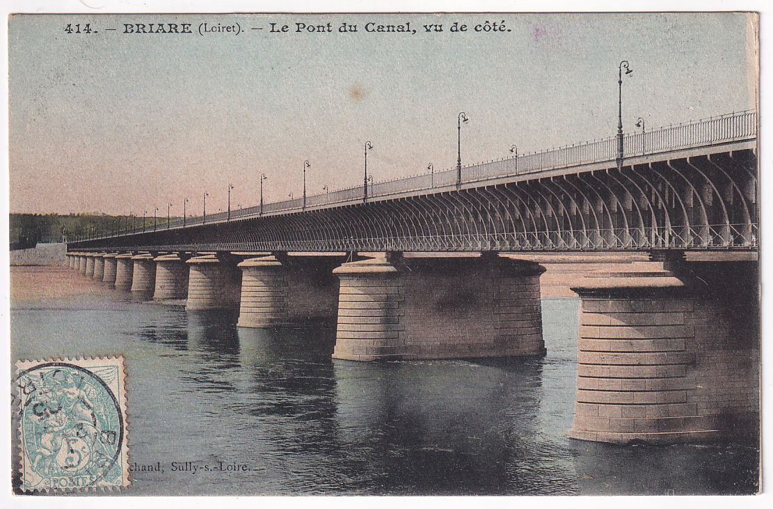 Carte postale Briare le pont du canal vu de côté