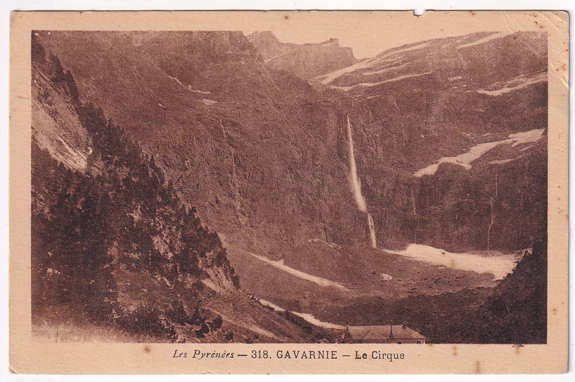 Carte postale les Pyrénées Gavernie le cirque