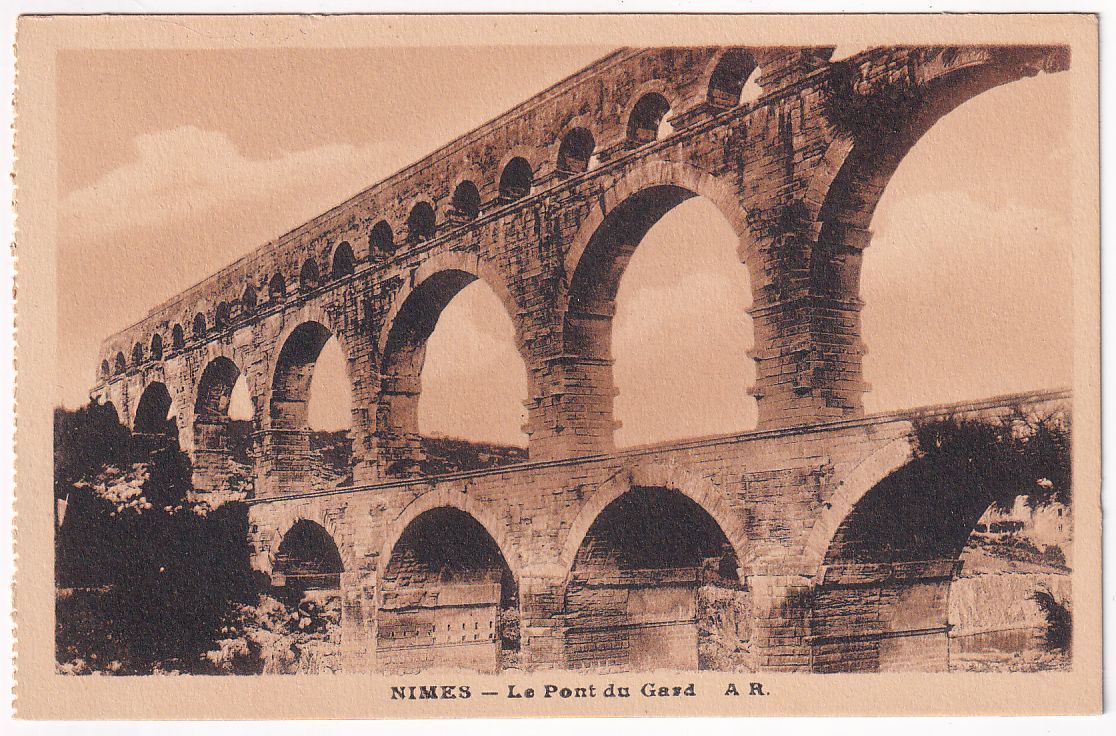 Carte postale Nîmes le pont du Gard