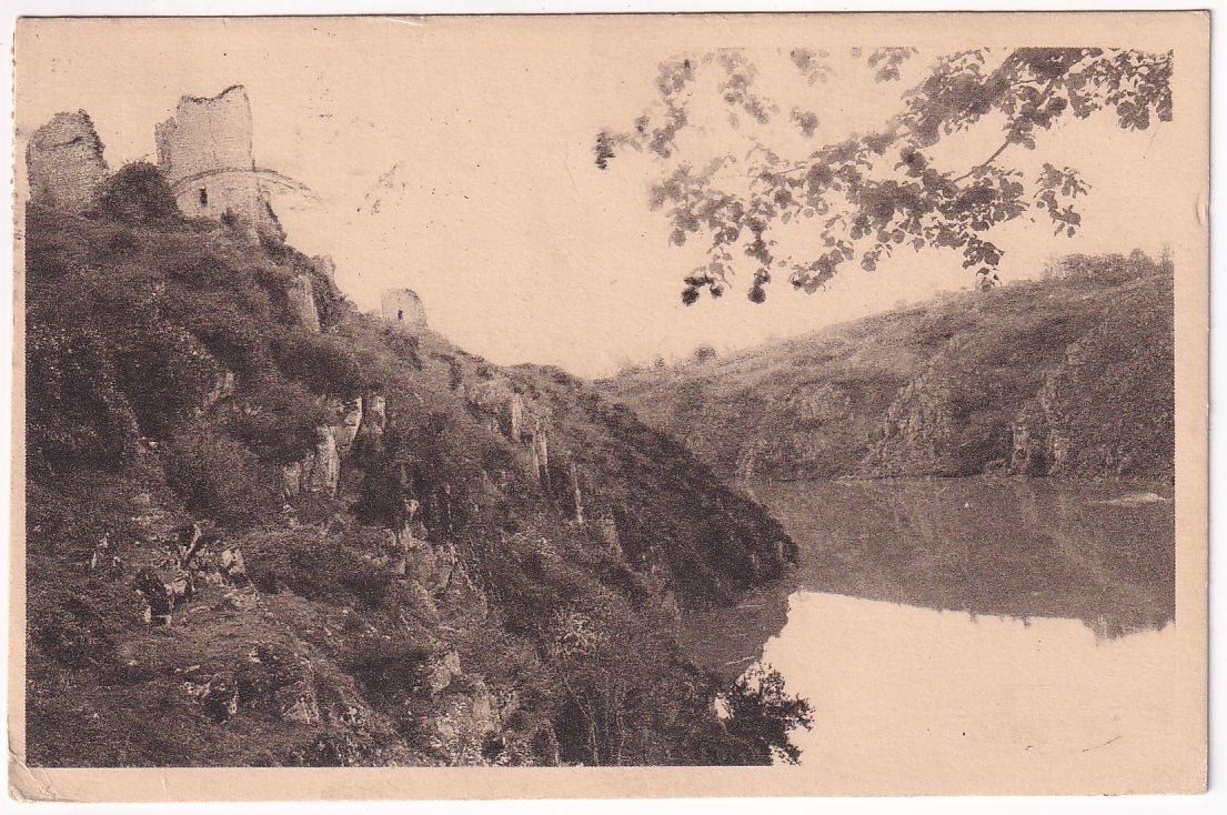 Carte postale Crozant ruines du château et la creuse