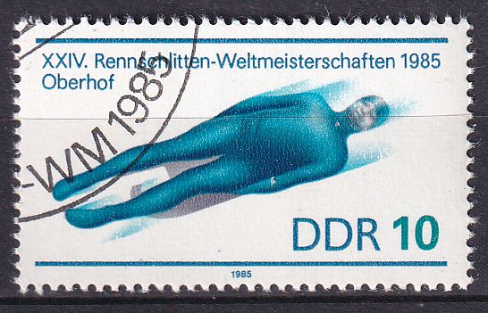 Timbre Allemagne Orientale n° 2552 obl lugeur en action a Oberhof championnats du monde de luge