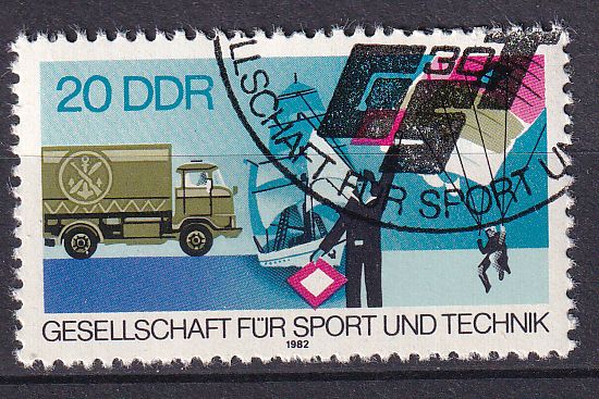 Timbre Allemagne Orientale n° 2364 obl fondation de l'association pour le sport et la technique