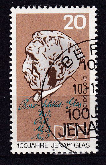 Timbre Allemagne Orientale n° 2482 obl Dr Otto Schott production du verre de léna