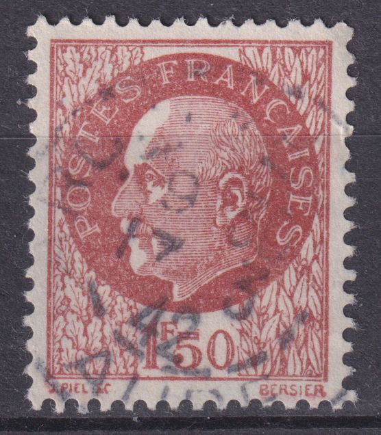 Timbre France n° 517 obl Maréchal Pétain