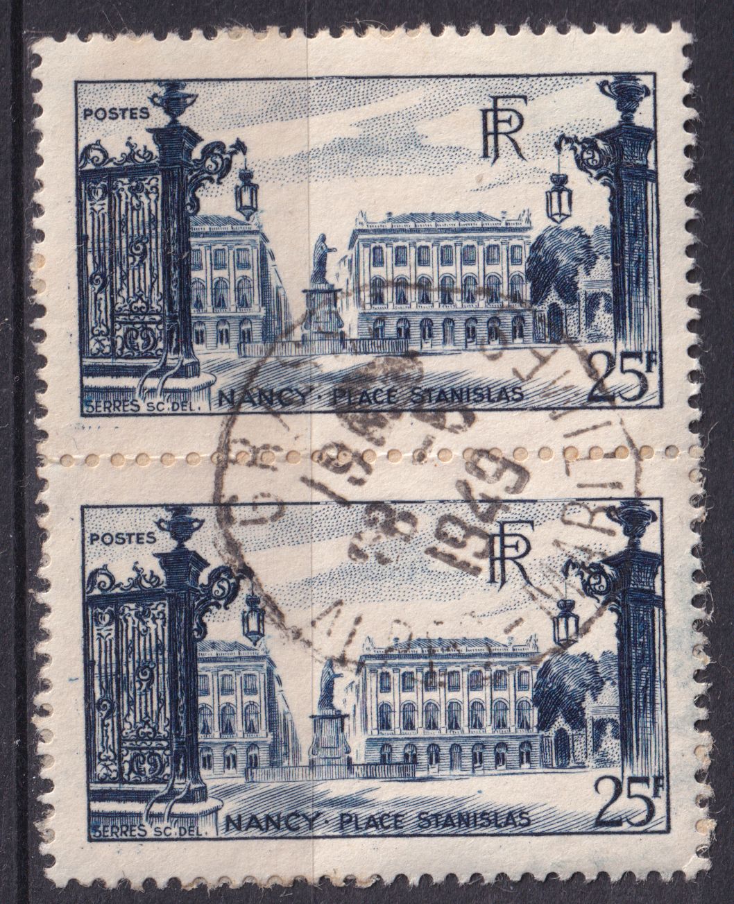 Timbre France paire du n° 822 obl place Stanislas, à Nancy