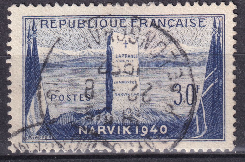 Timbre France n° 922 obl Bataille de Narvik Norvège monument aux soldat et marins Francais