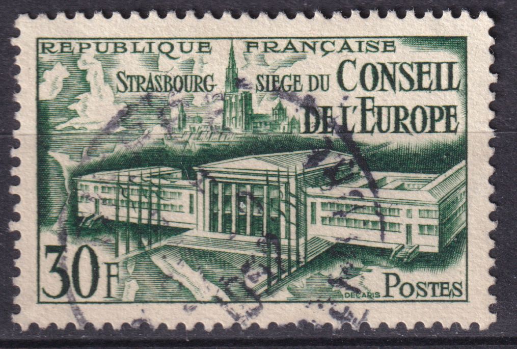 Timbre France n° 923 obl conseil de l'Europe et cathédrale à Strasbourg