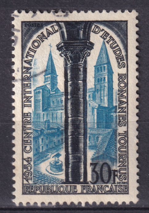 Timbre France n° 986 obl église St-Philibert vue du cloître