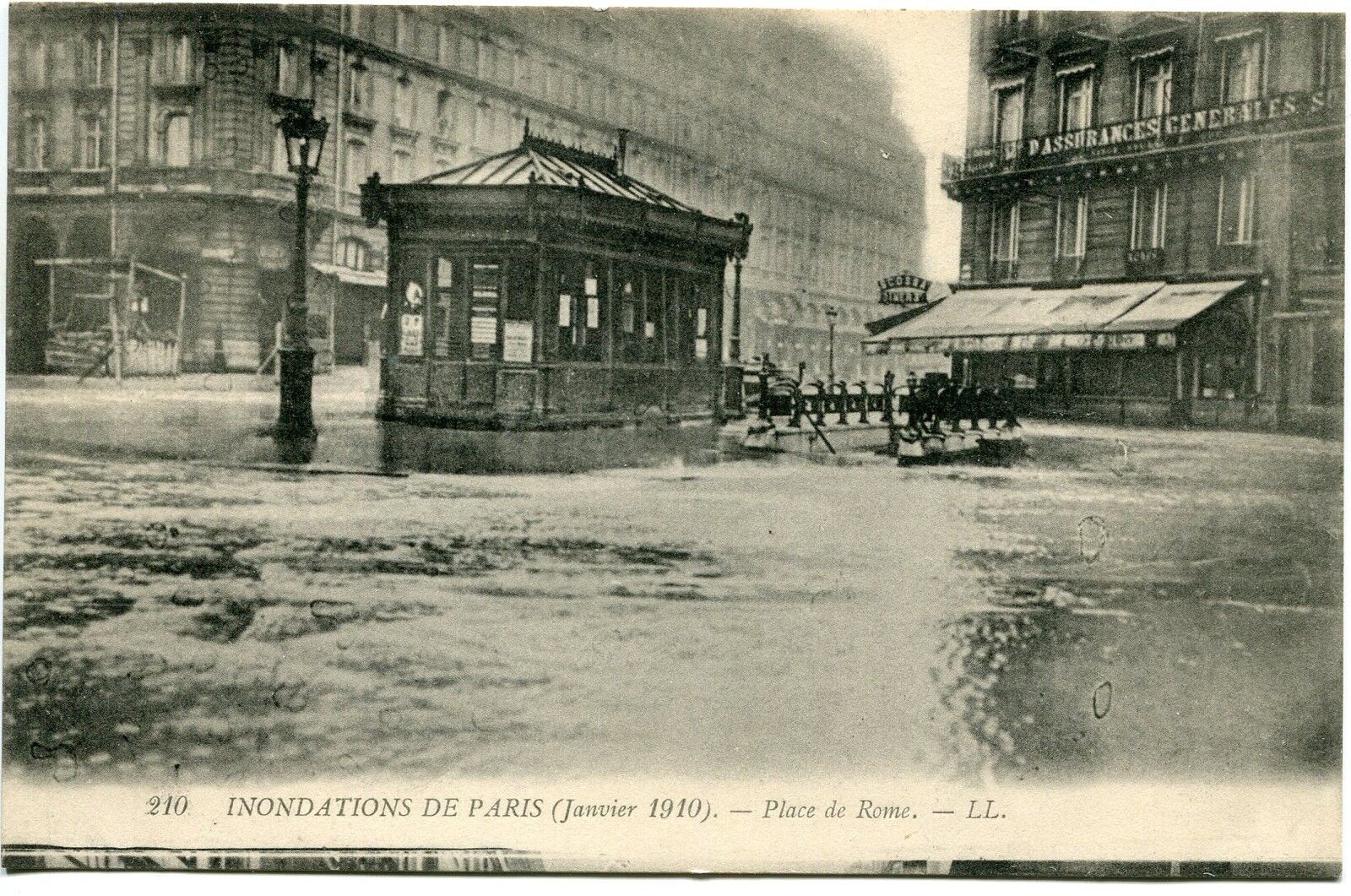 CARTE POSTALE INNONDATIONS DE PARIS JANVIER 1910 PLACE DE ROME 121377850830