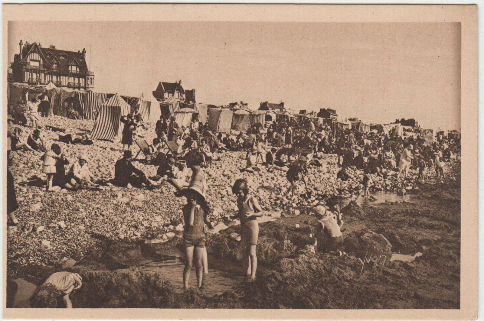 CARTE POSTALE LE HAVRE SCENES ET JEUX DE PLAGE 401921766060