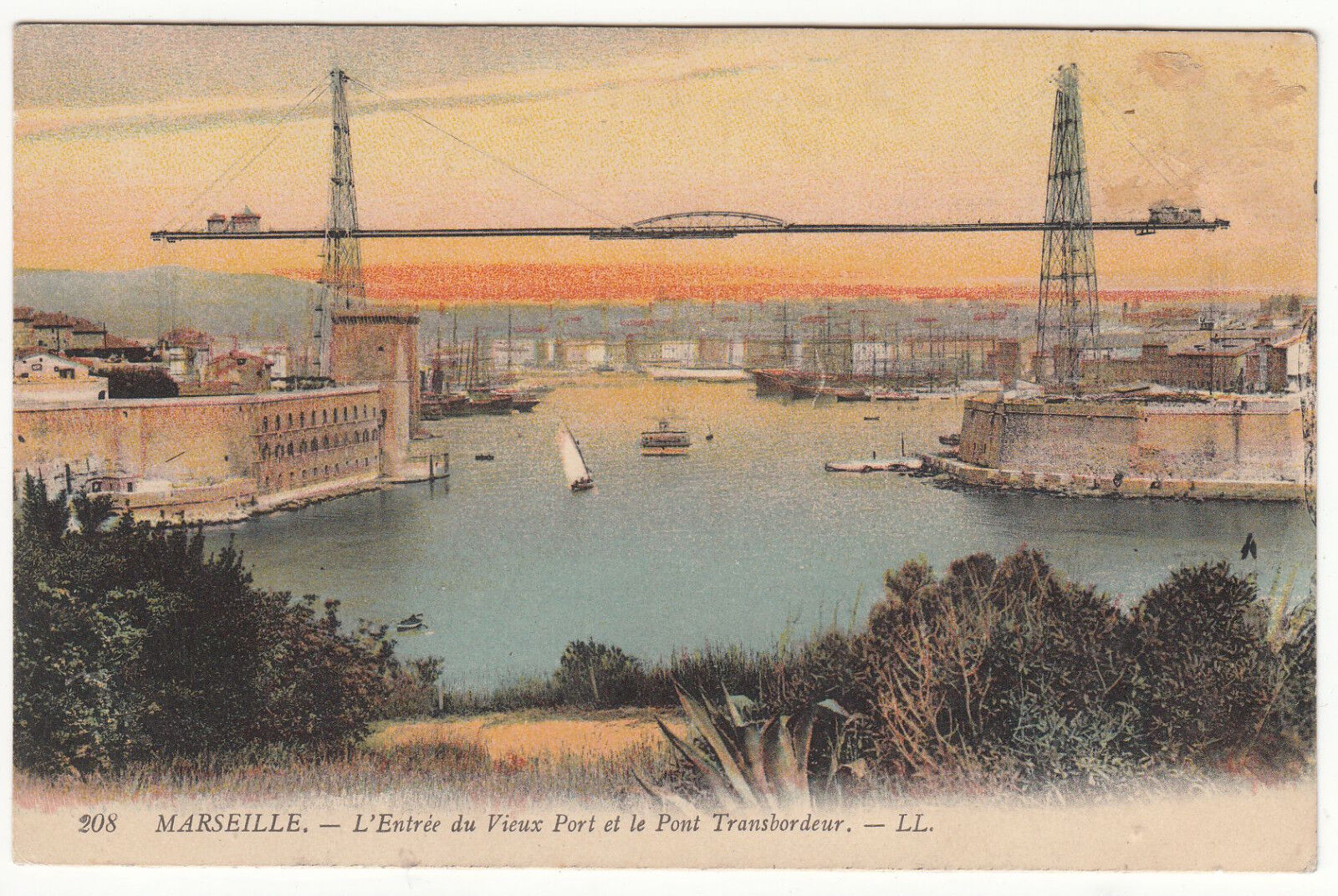 CARTE POSTALE MARSEILLE L ENTREE DU VIEUX PORT ET LE PONT TRANSBORDEUR 401280453580