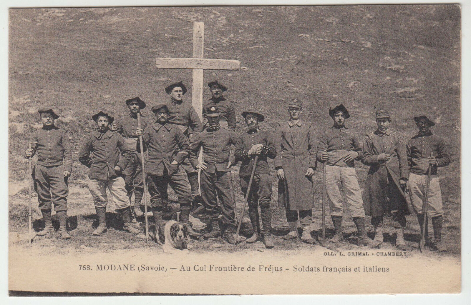 CARTE POSTALE MODANE SAVOIE AU COL FRONTIERE DE FREJUS SOLDATS FRANCAIS ITALIENS 402905771090