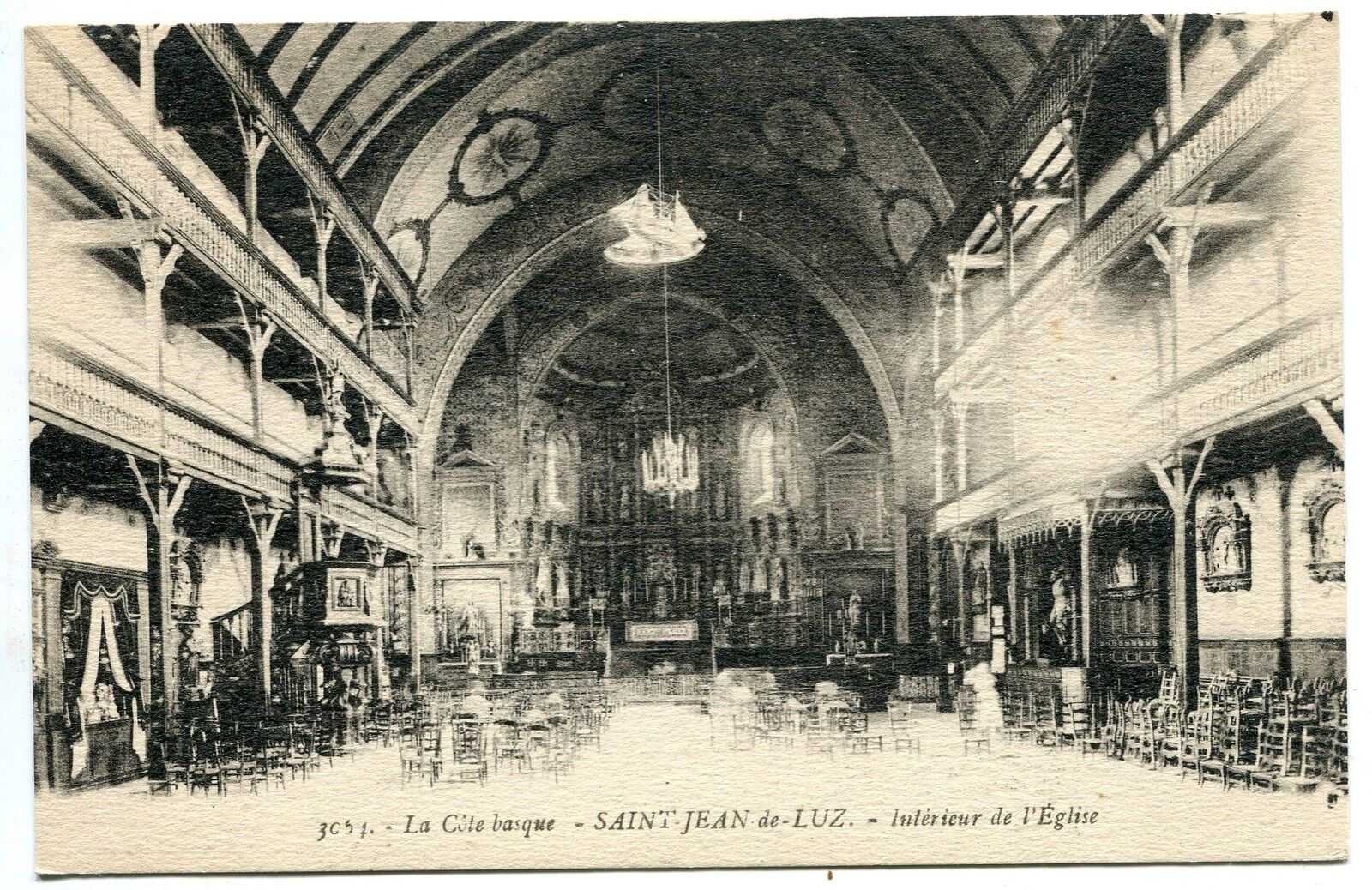 CARTE POSTALE SAINT JEAN DE LUZ INTERIEUR DE L EGLISE 121303573840