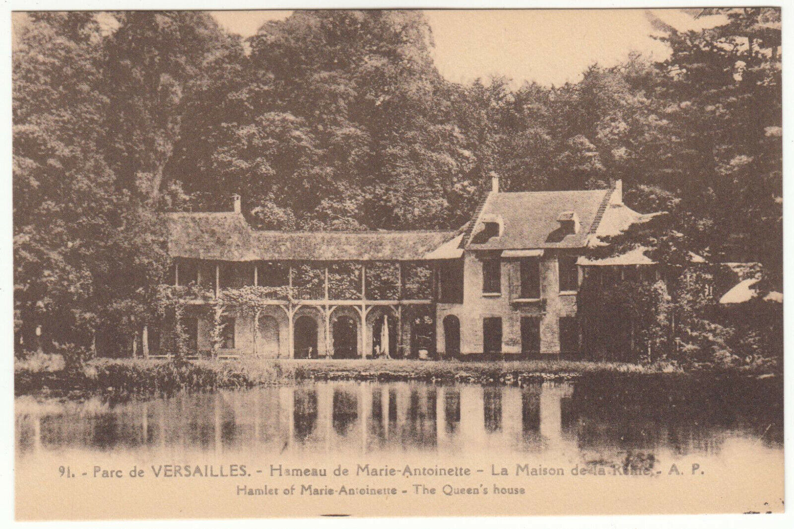 CARTE POSTALE VERSAILLE HAMEAU DE MARIE ANTOINETTE LA MAISON DE LA REINE 124026616660