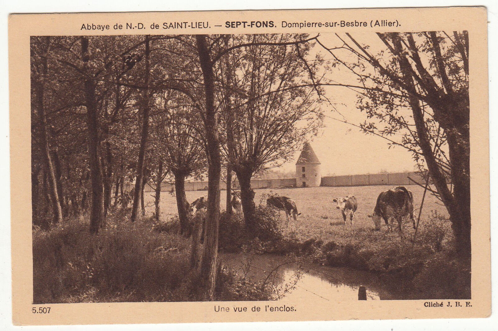 CARTE POSTALE ABBAYE DE ND DE SAINT LIEU SEPT FONS UNE VUE DE L ENCLOS 122613364291