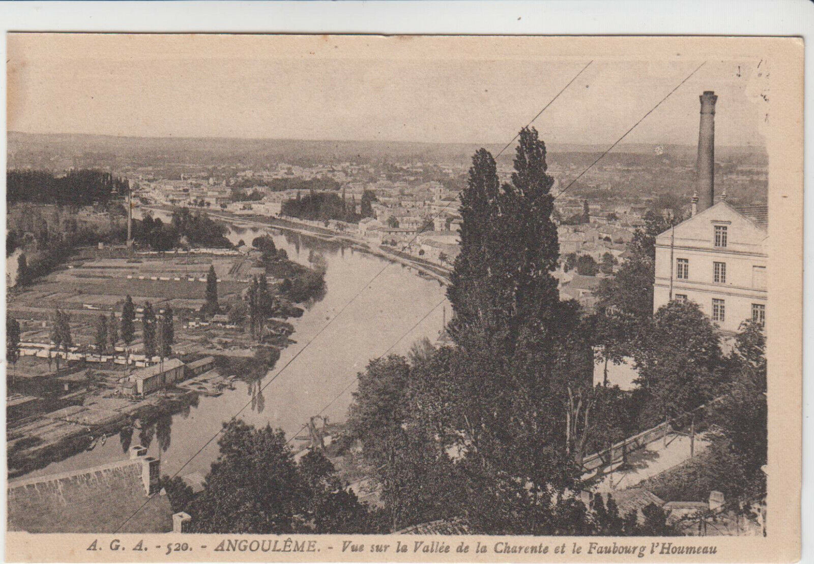 CARTE POSTALE ANGOULEME VUE SUR LA VALLEE DE LA CHARENTE LE FAUBOURG L HOUMEAU 401921780801