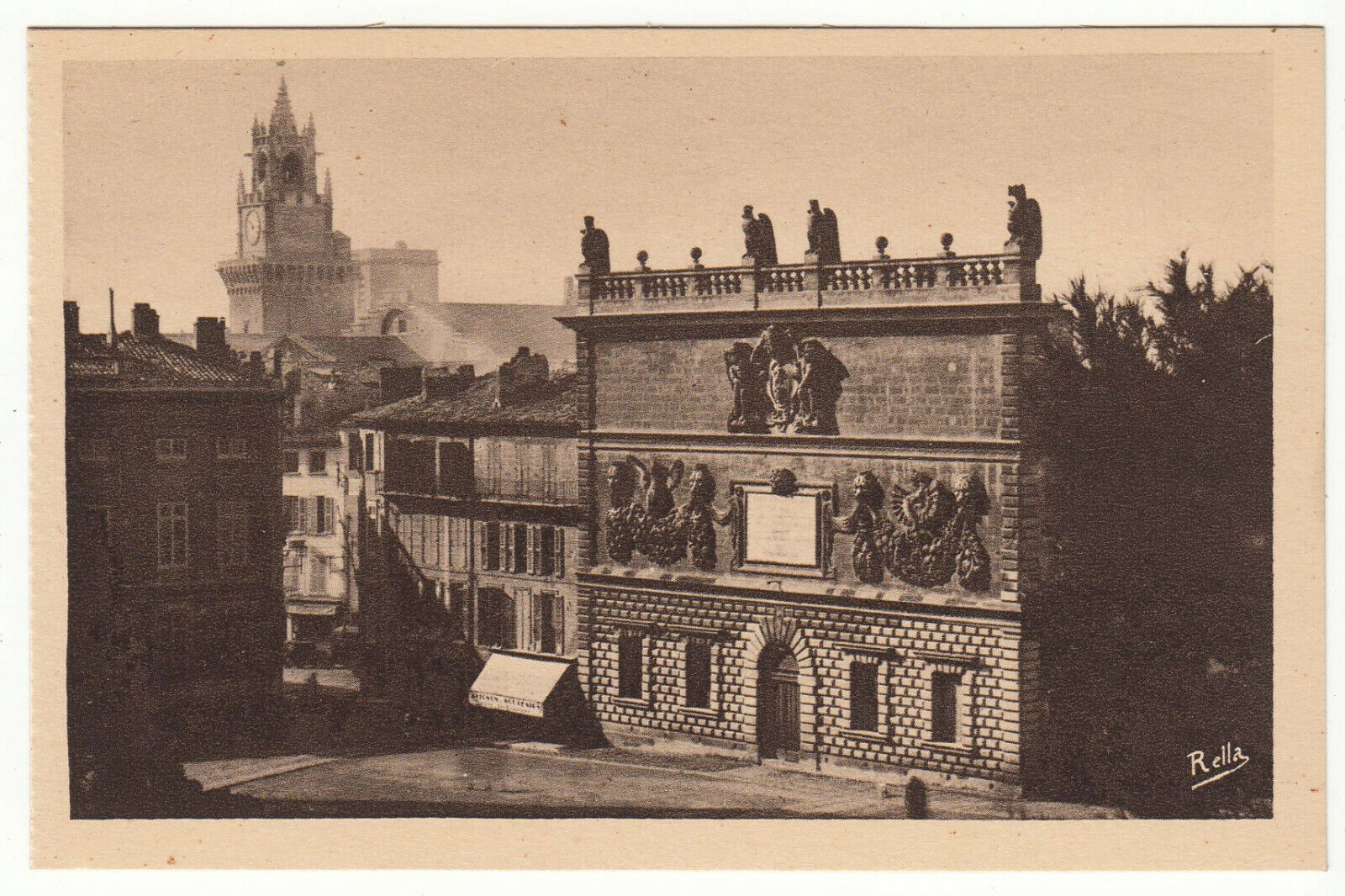 CARTE POSTALE AVIGNON CONSERVATOIRE DE MUSIQUE ET ANCIEN HOTEL DES MONNAIES 402001743781