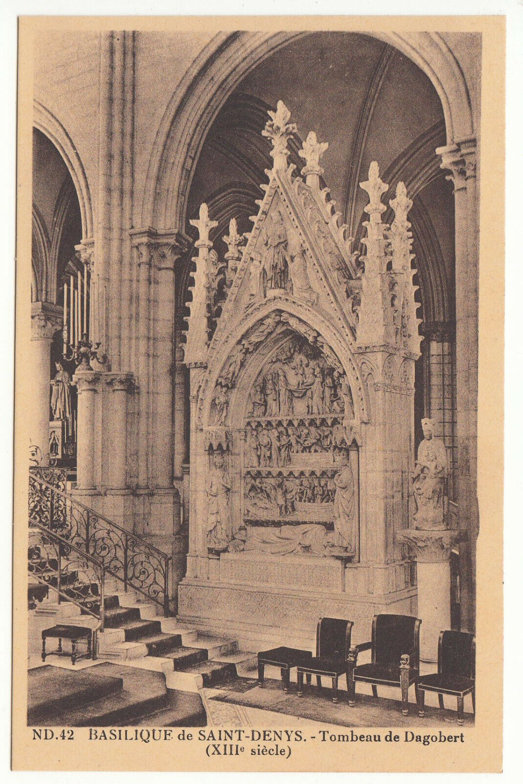 CARTE POSTALE BASILIQUE SAINT DENYS TOMBEAU DE DAGOBERT 124012257951