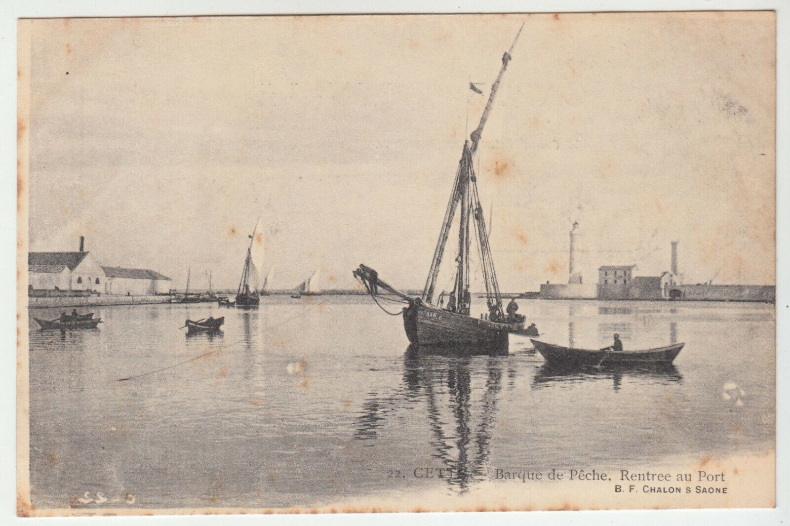 CARTE POSTALE CETTE BARQUE DE PECHE RENTREE AU PORT 402105838001