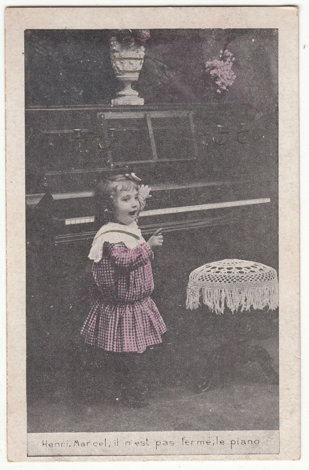 CARTE POSTALE FANTAISIE HENRI MARCEL IL N EST PAS FERME LE PIANO 401391810181