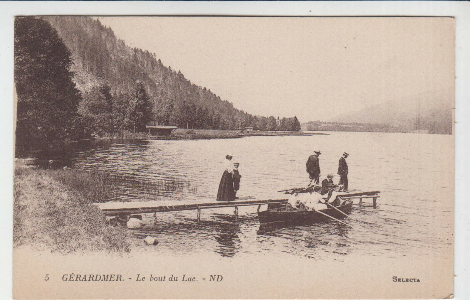 CARTE POSTALE GERARDMER LE BOUT DU LAC 123937264631