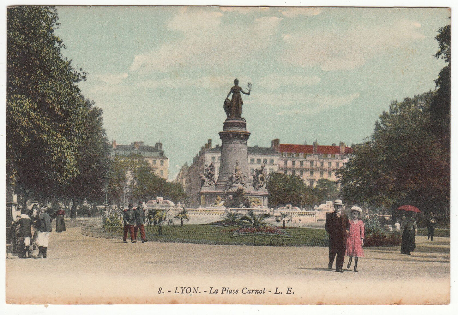 CARTE POSTALE LYON LA PLACE CARNOT 401219978901