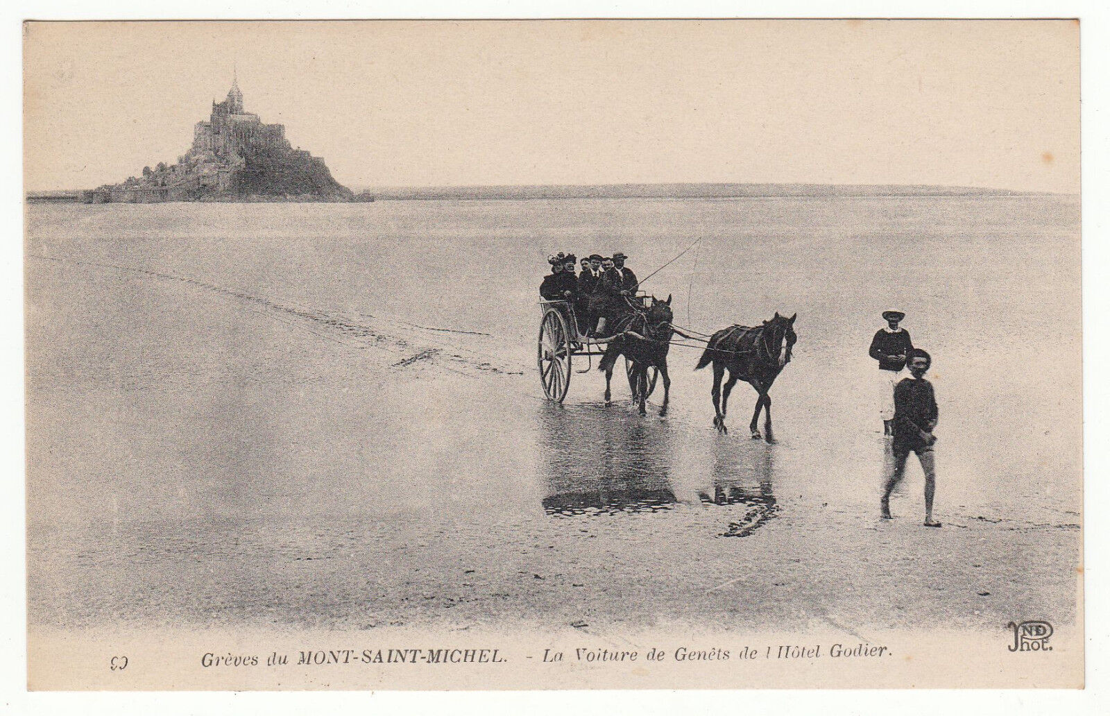 CARTE POSTALE MONT SAINT MICHEL LA VOITURE DE GENETS DE L HOTEL GODIER 122651376931