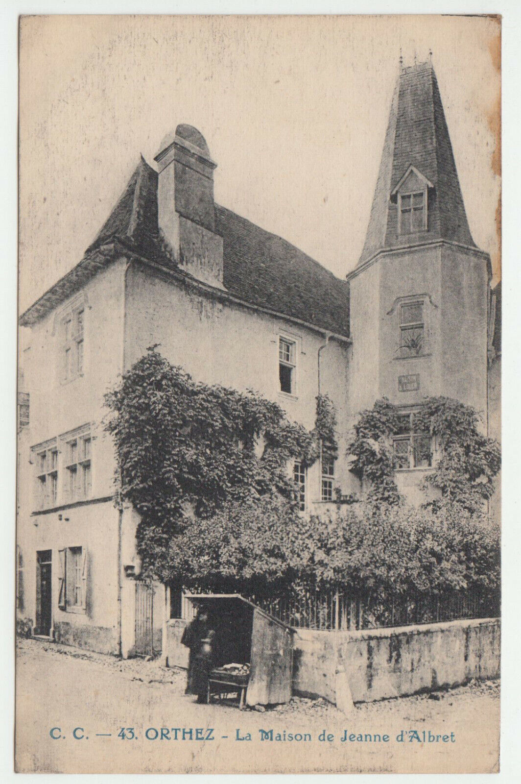 CARTE POSTALE ORTHEZ LA MAISON DE JEANNE D ALBRET 402105882351