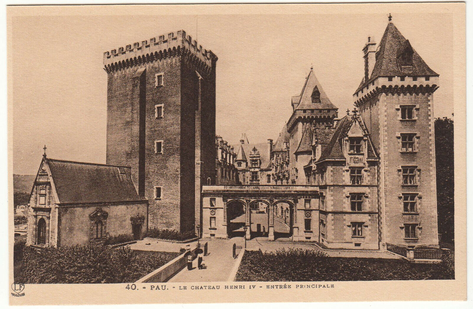 CARTE POSTALE PAU LE CHATEAU HENRI IV ENTREE PRINCIPALE 124010836221