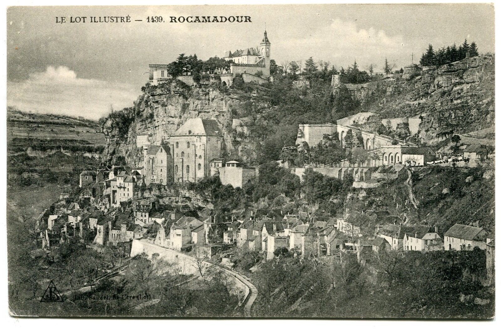 CARTE POSTALE ROCAMADOUR LE LOT ILLUSTRE 121417303801