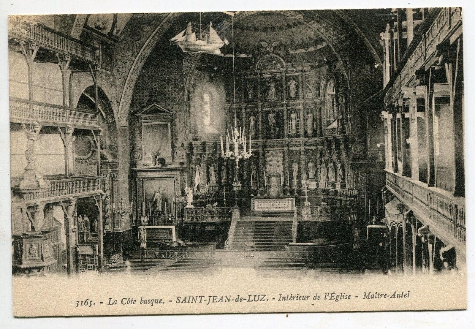 CARTE POSTALE SAINT JEAN DE LUZ INTERIEUR DE L EGLISE MAITRE AUTEL 121303573831