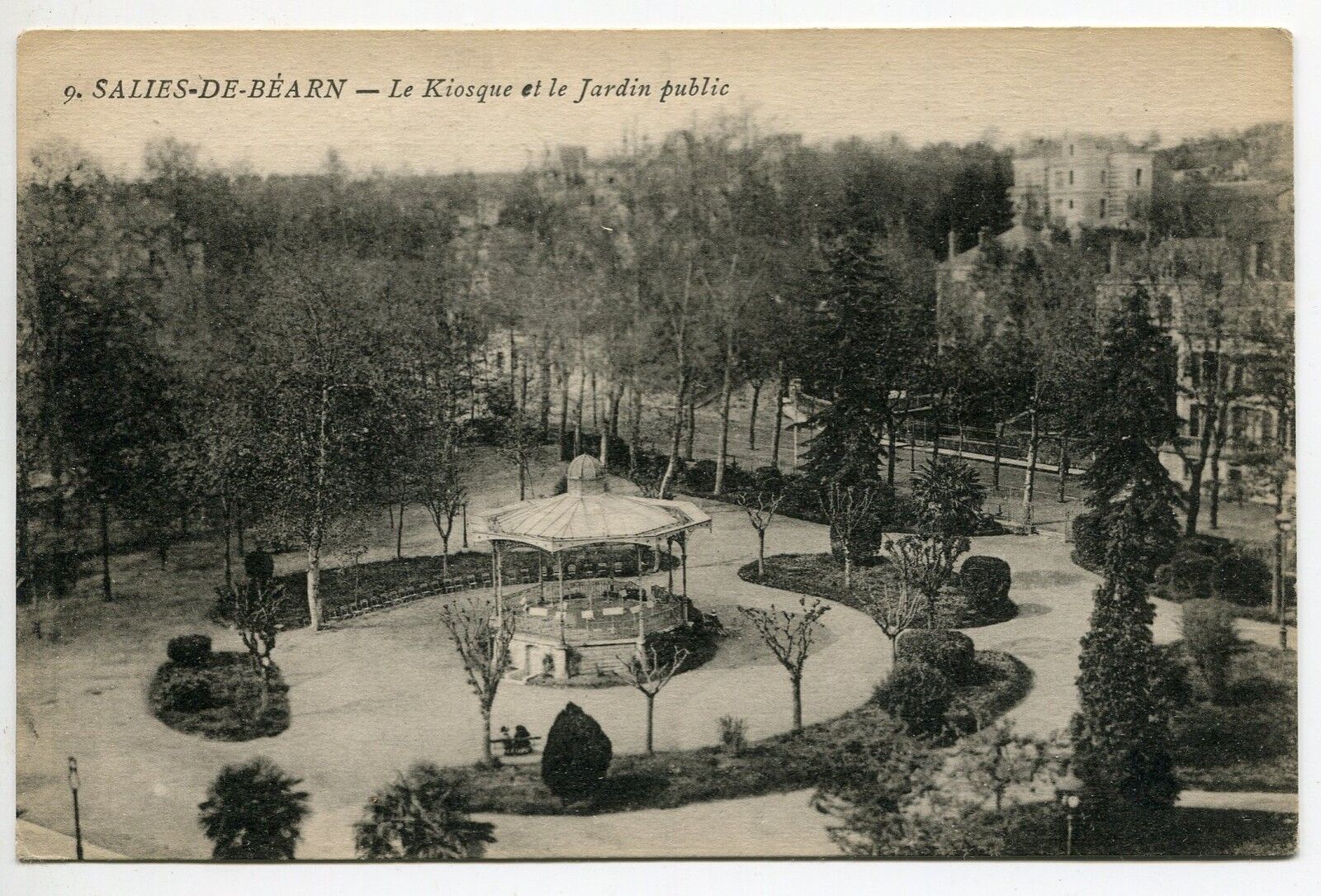 CARTE POSTALE SALIES DE BEARN LE KIOSQUE ET LE JARDIN PUBLIC 121300975591