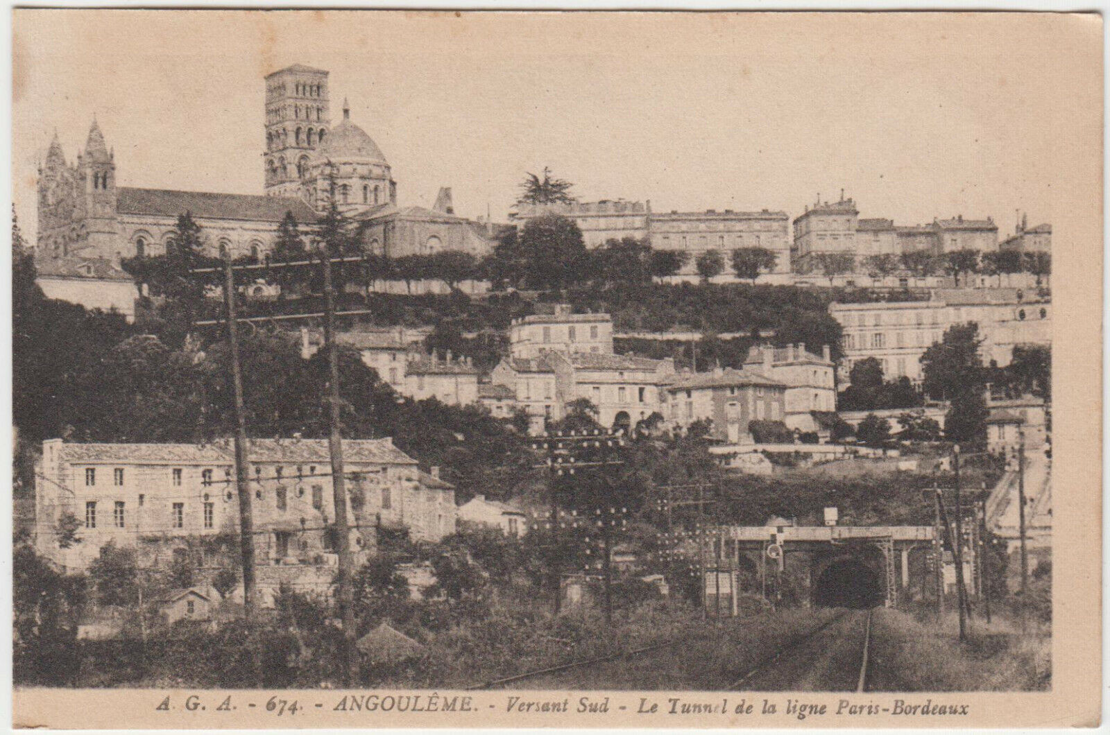 CARTE POSTALE ANGOULEME VERSANT SUD LE TUNNEL DE LA LIGNE PARIS BORDEAUX 123939686522