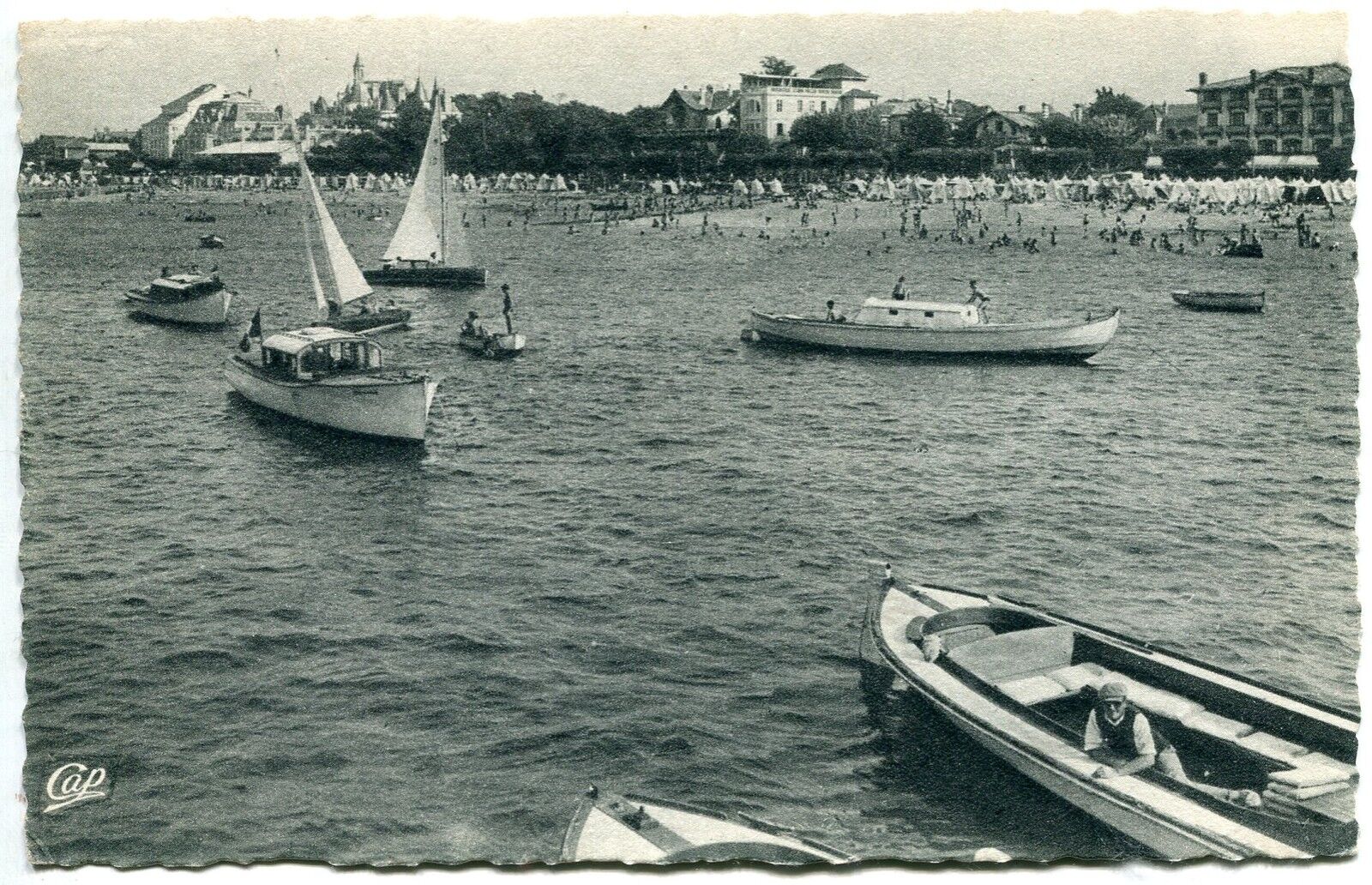 CARTE POSTALE ARCACHON LA PLAGE VERS LE CASINO ET LES VOILIERS 400847277382