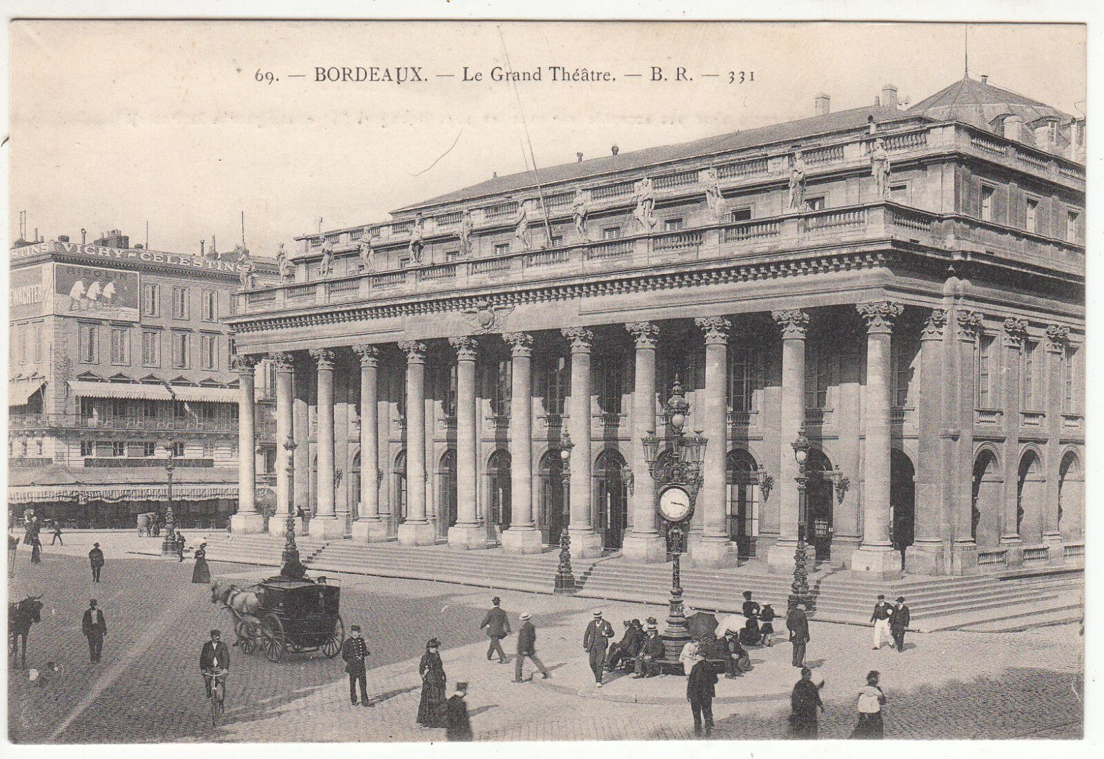 CARTE POSTALE BORDEAUX LES COLONNES ROSTRALES 401222071932