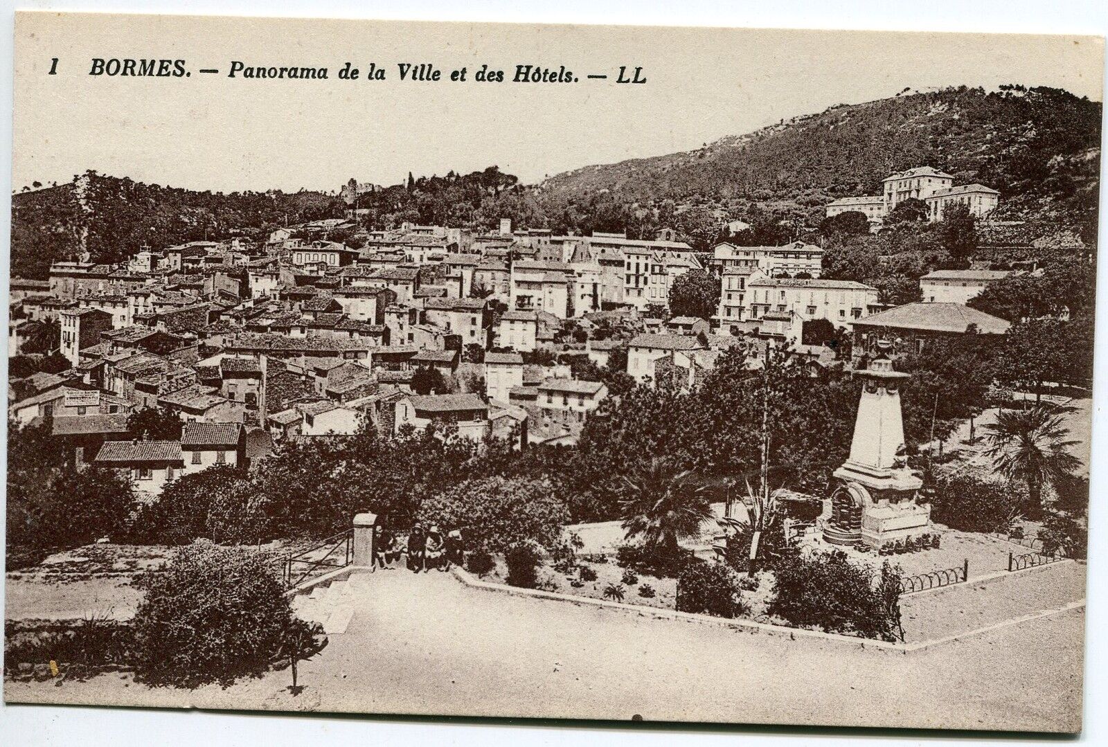 CARTE POSTALE BORMES PANORAMA DE LA VILLE ET DES HOTELS 121235811372