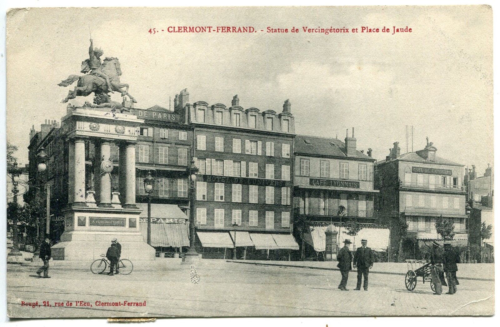 CARTE POSTALE CLERMONT FERRAND STATUE VERCINGETORIX ET PLACE DE JAUDE 400785377562