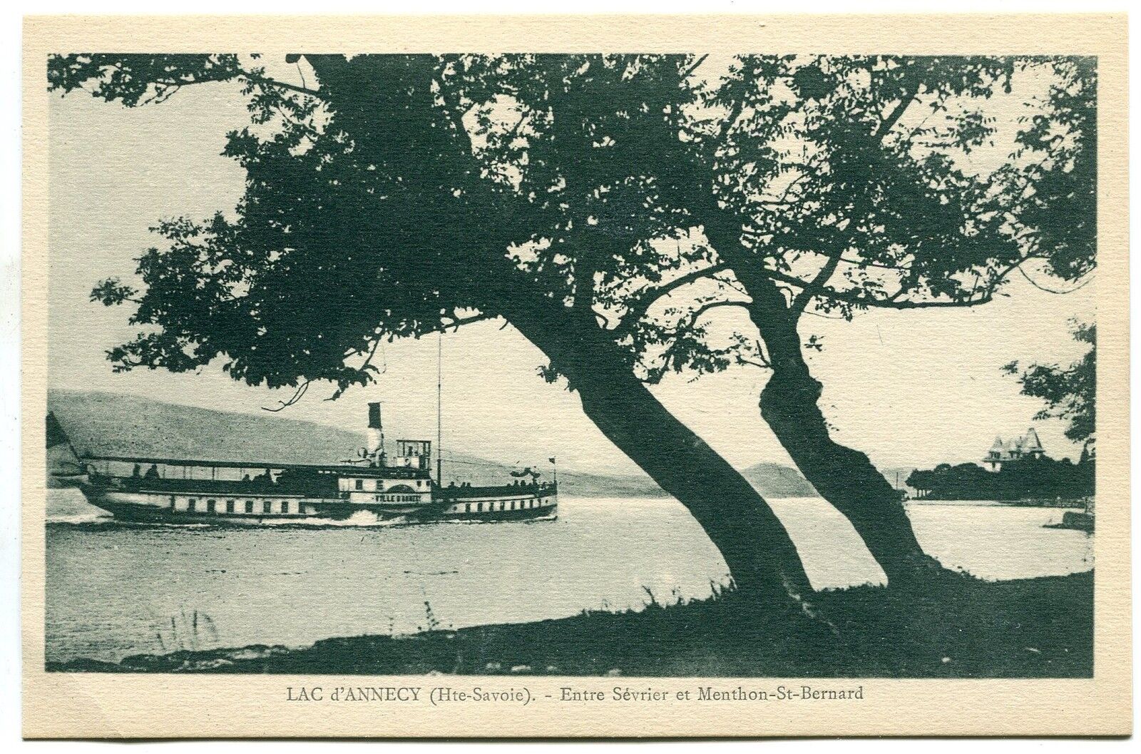 CARTE POSTALE LAC D ANNECY ENTRE SEVRIER ET MENTHON ST BERNARD BATEAU 121247892752