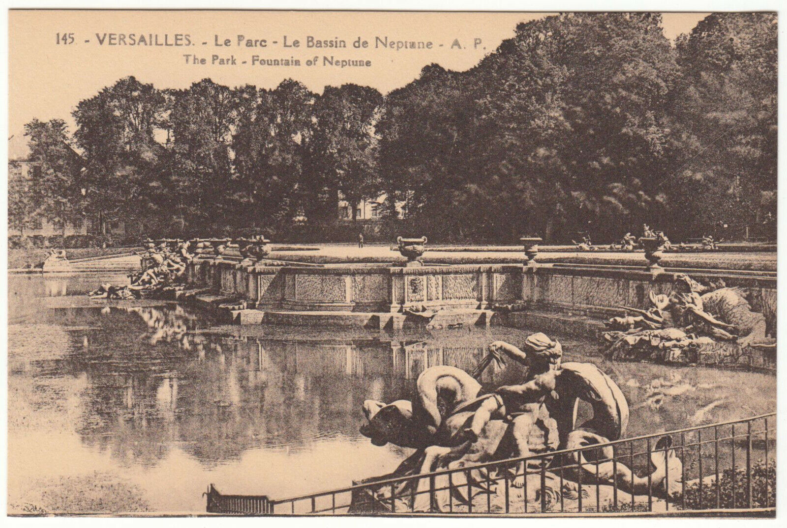 CARTE POSTALE PARC DE VERSAILLE LE BASSIN DE NEPTUNE 402016777872