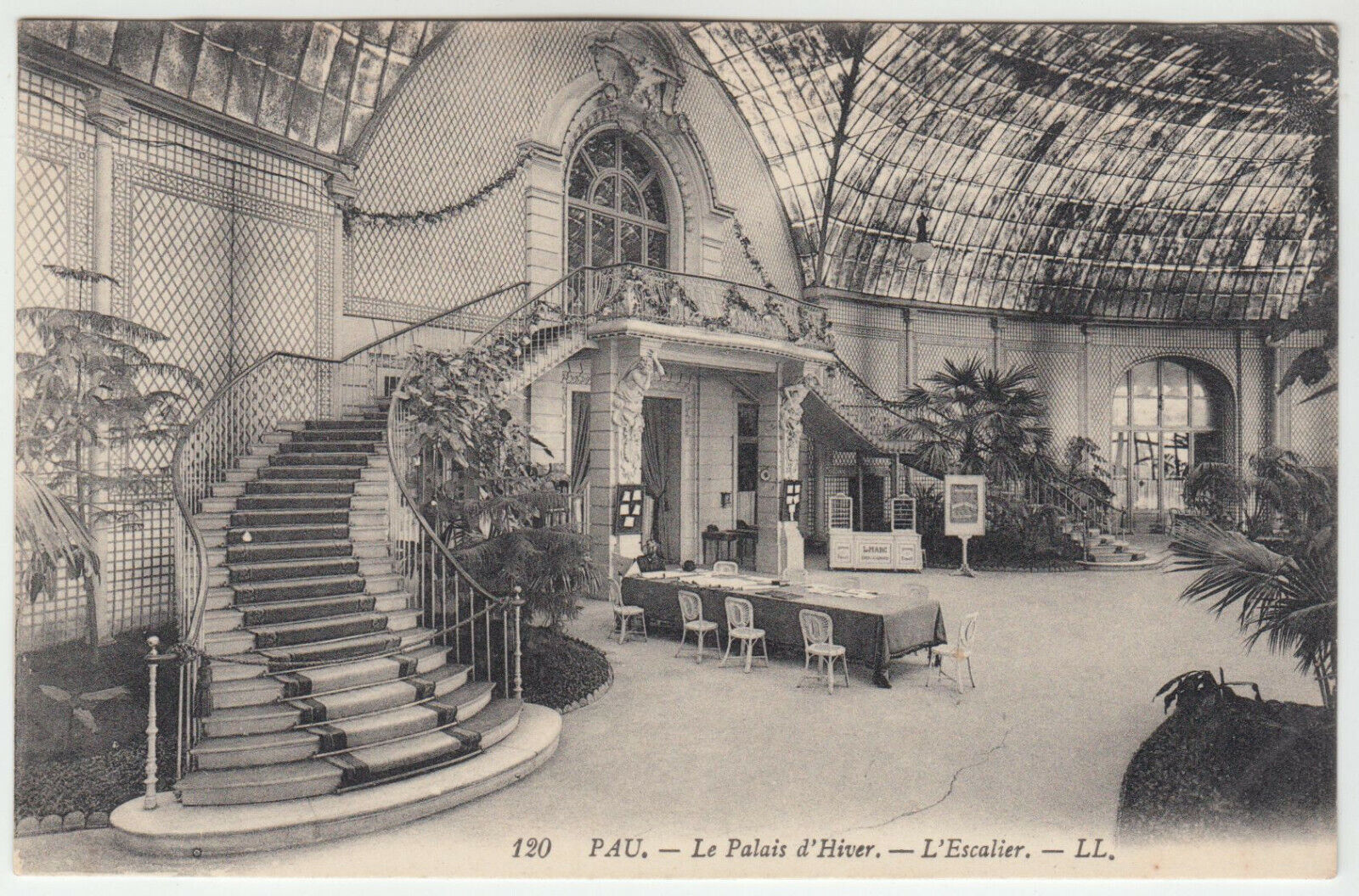 CARTE POSTALE PAU LE palais d hiver l escalier 124089886282