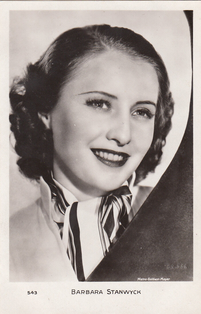 CARTE POSTALE PHOTO PERSONNALITE BARBARA STANWYCK 121021526012